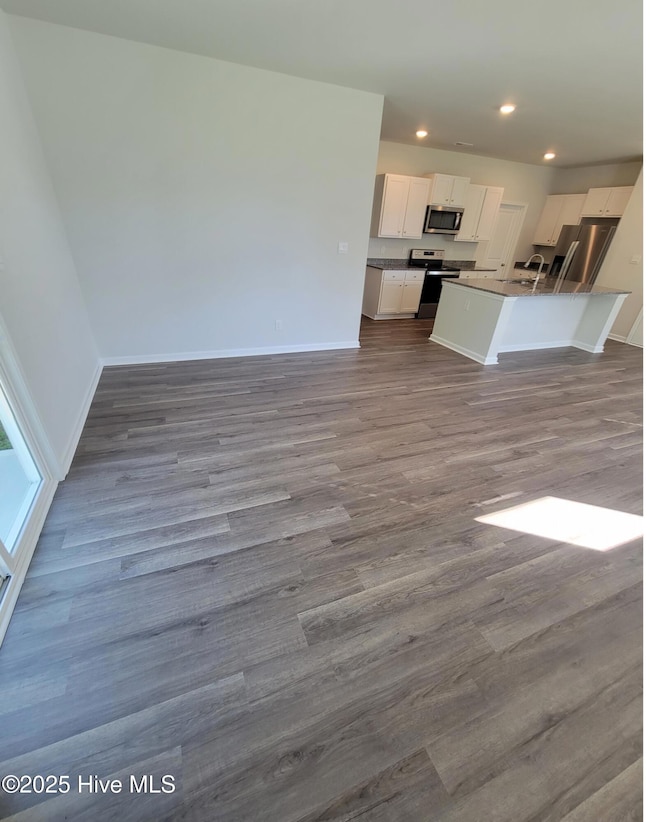 302 Red Cedar Dr, Sneads Ferry, NC 28460 - photo 4