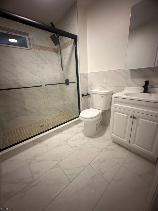 192 Fairview Ave unit 1, Jersey City, NJ 07304 - photo 6