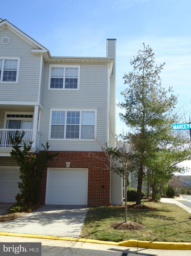 13125 Marcey Creek Rd, Herndon, VA 20171 - photo 2