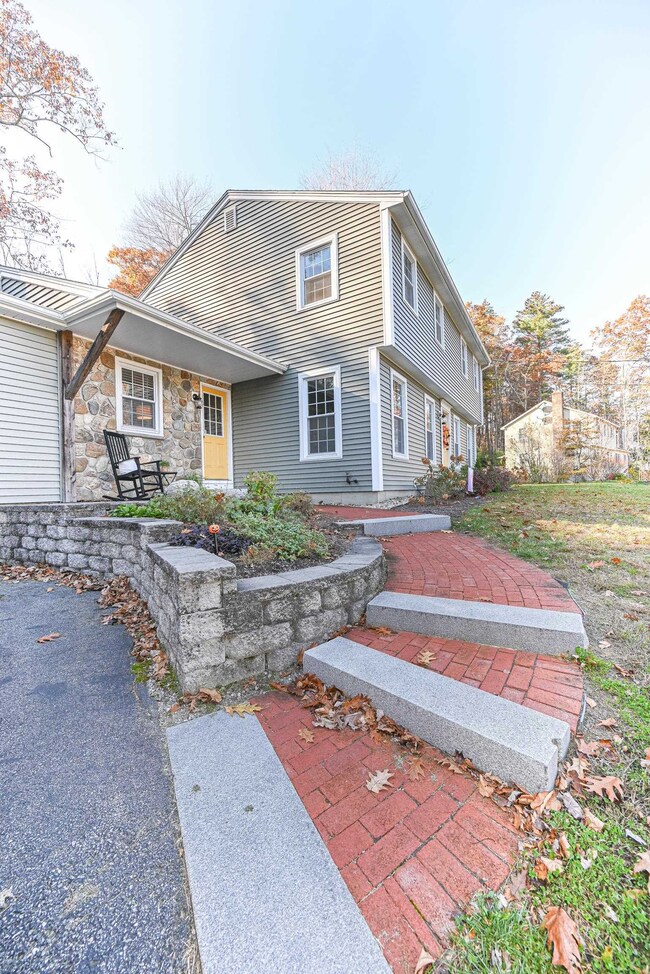 25 Greenmeadow Ln, Bedford, NH 03110 - photo 4