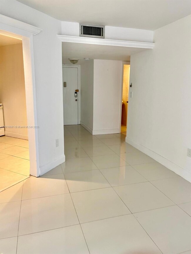 Commodore Plaza South unit 906, Aventura, FL 33160 - photo 7