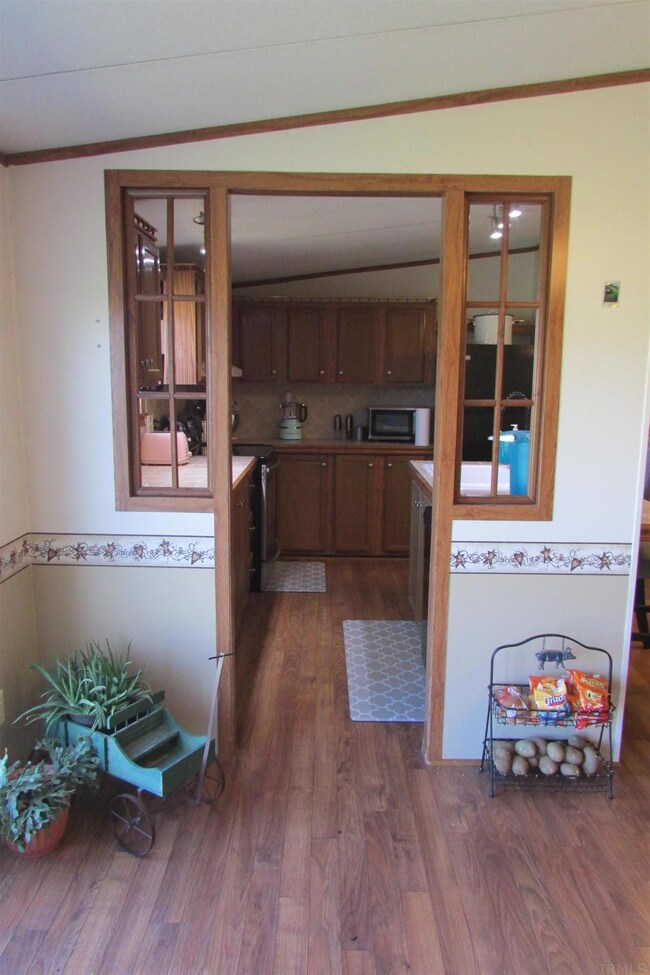 2746 S Robinson Rd, Bloomfield, IN 47424 - photo 5