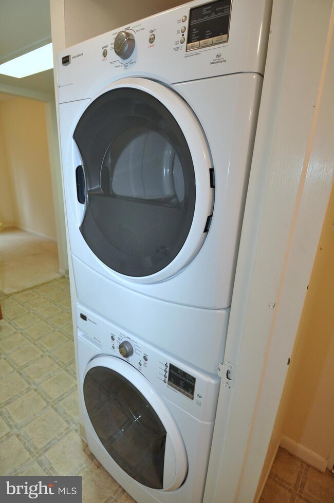 1432 Northgate Square unit 11A, Reston, VA 20190 - photo 7