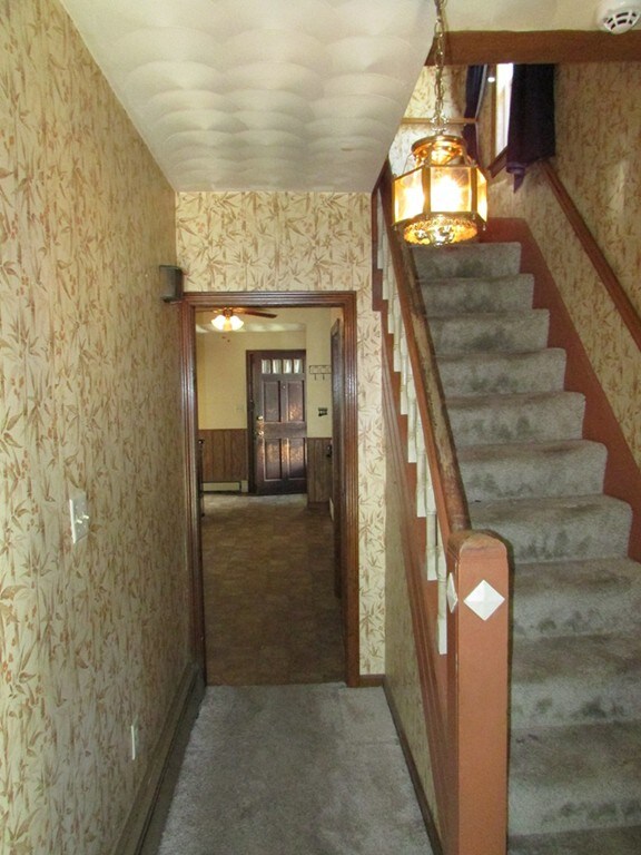 29 Falmouth St, Indian Orchard, MA 01151 - photo 6