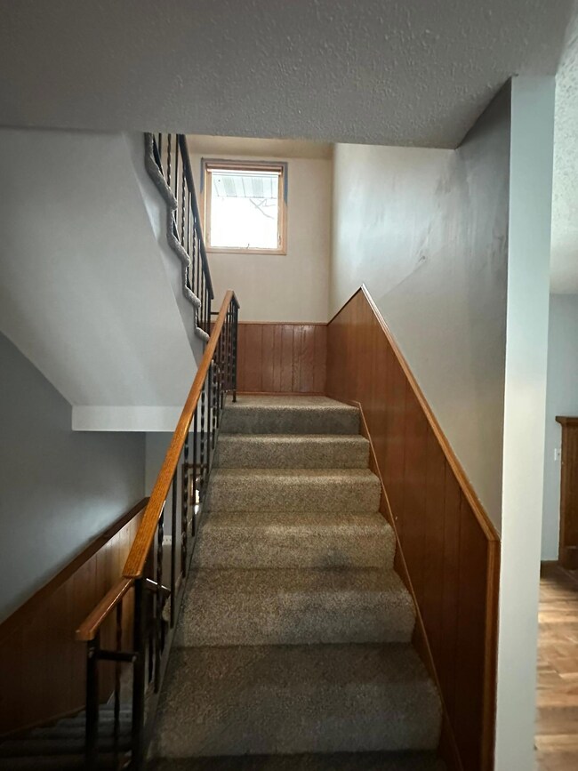 1818 113th Ln NW, Coon Rapids, MN 55433 - photo 2