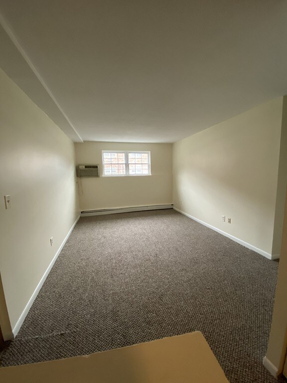 363 Hildreth St unit 12, Lowell, MA 01850 - photo 2