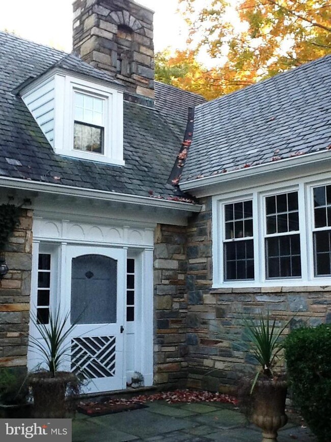 200 Warrenton Dr, Silver Spring, MD 20904 - photo 6