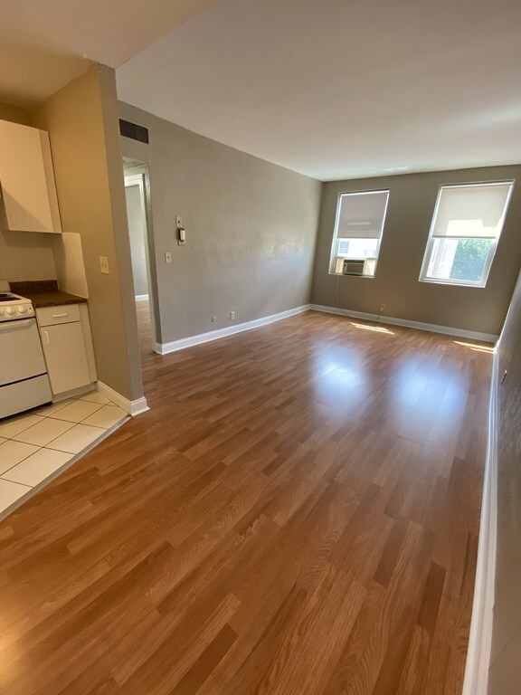 1862 Beacon St unit 309, Brookline, MA 02445 - photo 3