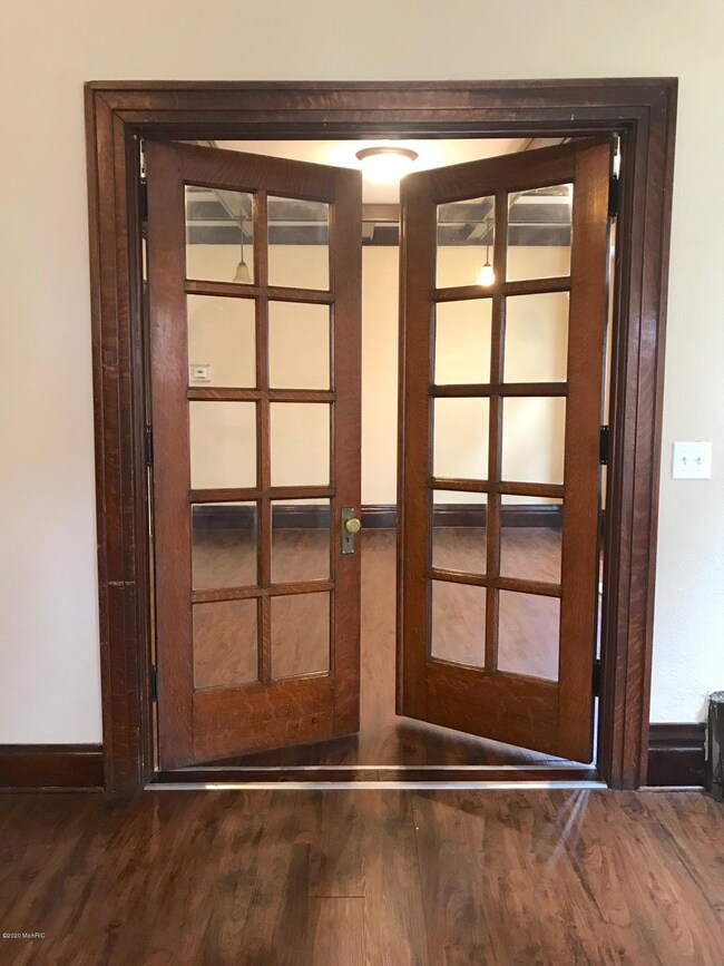 214 Allen Blvd (25)