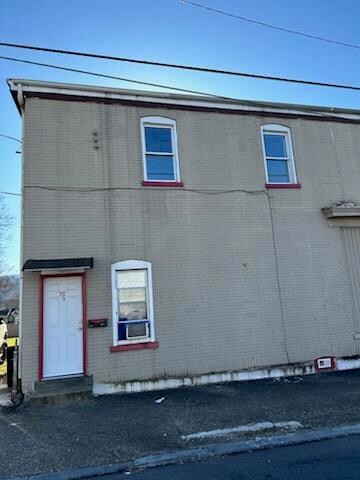 648 W Berwick St unit 2, Easton, PA 18042 - photo 2