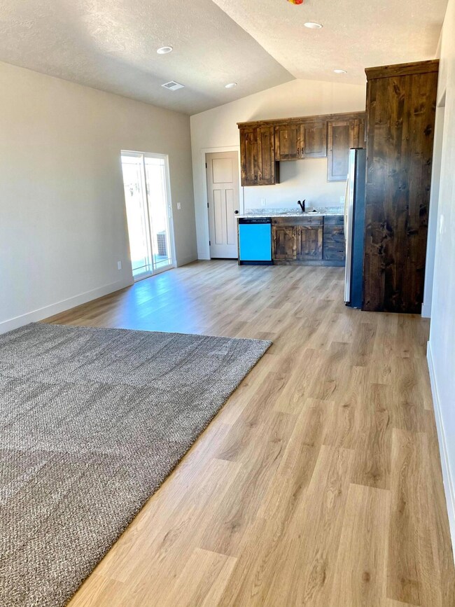 Kitchen/family