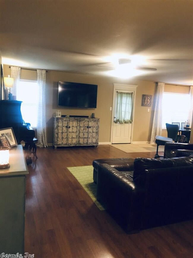 13937 Magnolia Glen Dr, Alexander, AR 72002 - photo 2