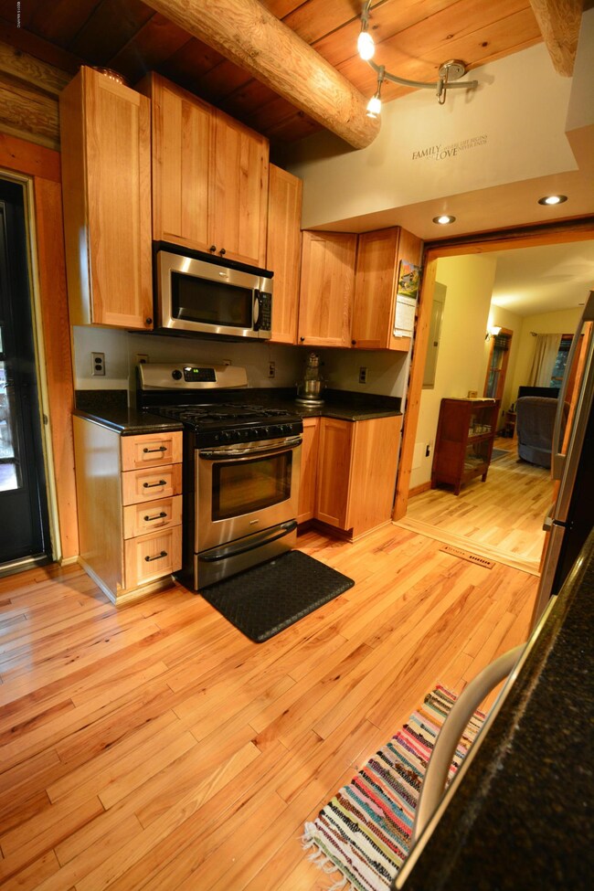 8114 W 112th Clint Maki 616-837-7630 (2