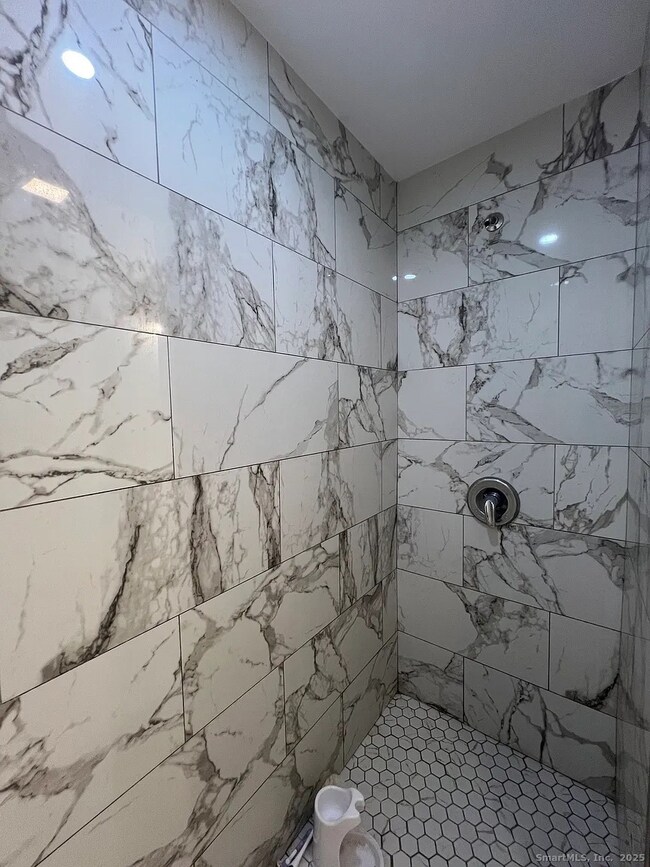 55 Ownly Ave, West Haven, CT 06516 - photo 4