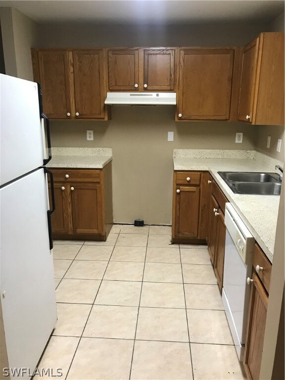 5214 25th St SW unit on the Left, Lehigh Acres, FL 33973 - photo 3