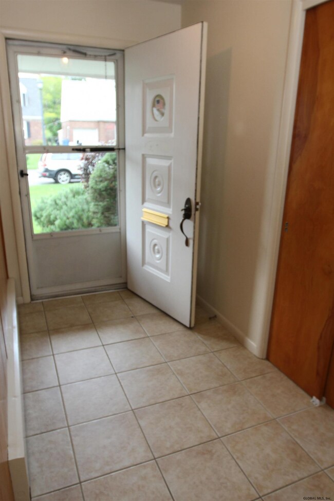 182 Hollywood Ave, Albany, NY 12209 - photo 5