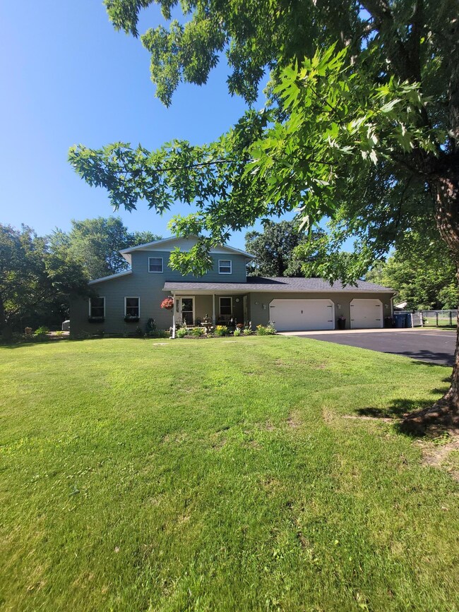 5100 16th St NE, Sauk Rapids, MN 56379 - photo 2