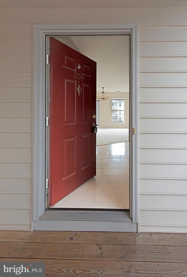 25300 Lake Mist Square unit 204, Chantilly, VA 20152 - photo 3
