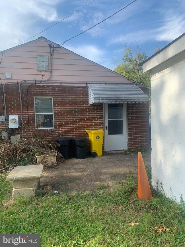 1007 Thomas Rd, Glen Burnie, MD 21060 - photo 6