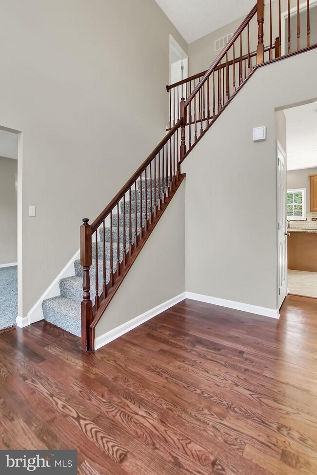 7 Asbury Ln, Shrewsbury, PA 17361 - photo 2