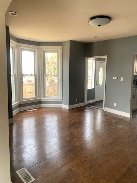 420 Franklin Blvd, Elgin, IL 60120 - photo 2