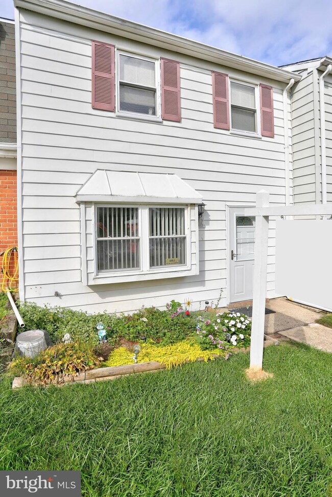 6411 Continental Dr, Glen Burnie, MD 21061 - photo 2