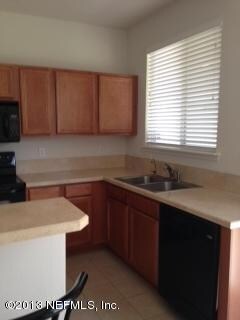 8866 Inlet Bluff Dr, Jacksonville, FL 32216 - photo 2