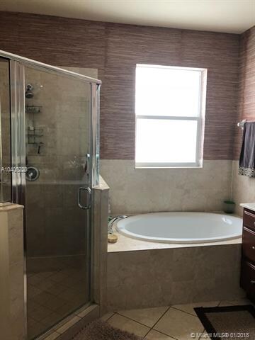 11282 NW 44th Terrace, Doral, FL 33178 - photo 7