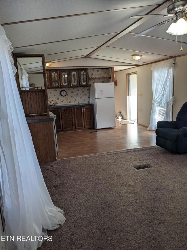 PXL_20231114_194823123