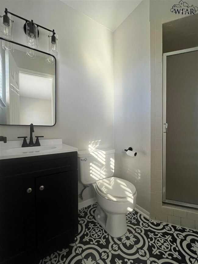 1301 Hunt St, Wichita Falls, TX 76302 - photo 3