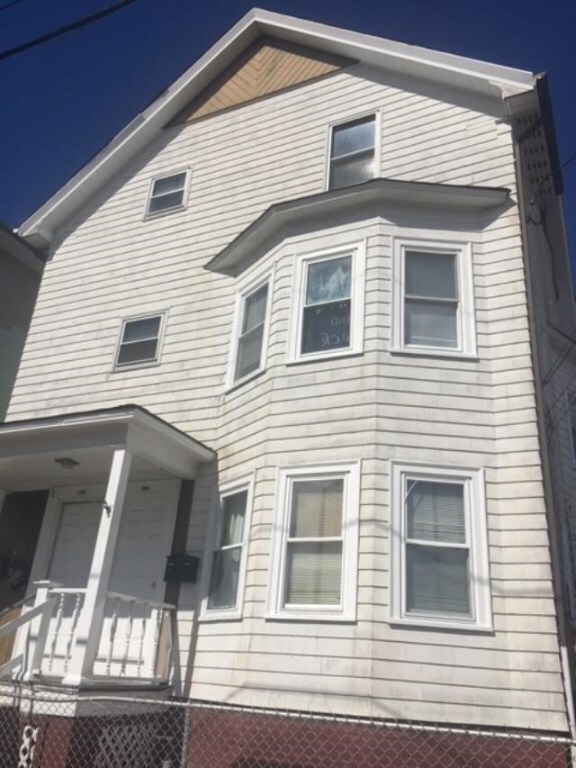 116 Englewood Ave, Pawtucket, RI 02860 - photo 3