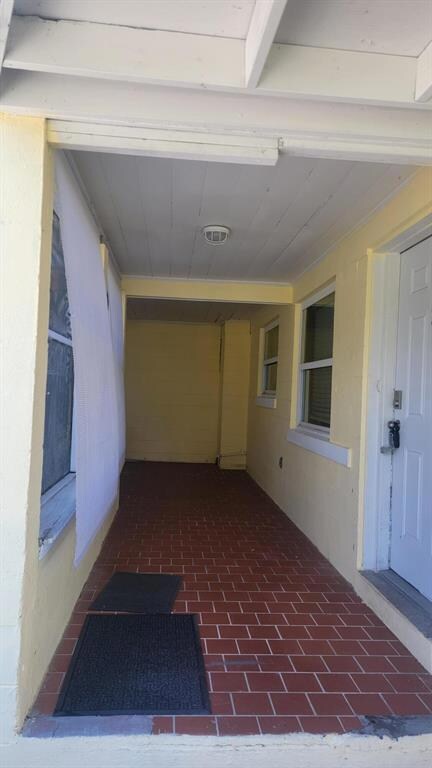 2003 Sunrise Blvd, Fort Pierce, FL 34950 - photo 4