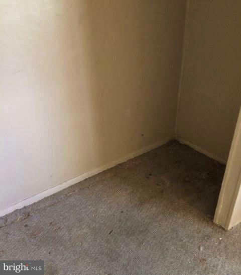 802 Seckel Ct, Halethorpe, MD 21227 - photo 5