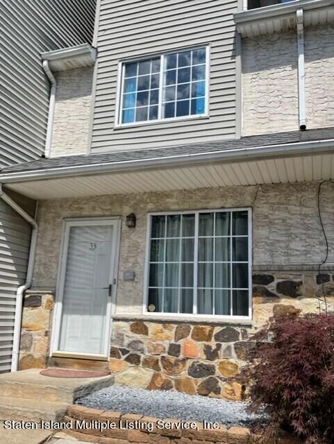 33 Theater Ln, Staten Island, NY 10304 - photo 2