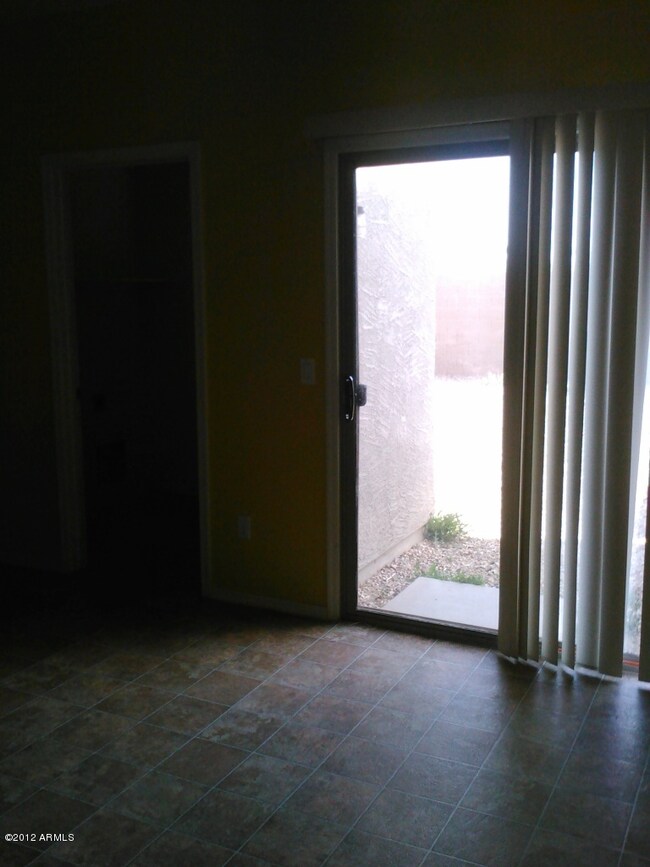breakfast room