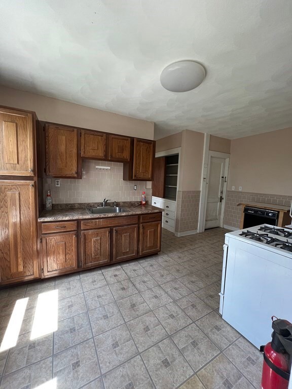 382 Mcgrath Hwy unit 2l, Somerville, MA 02143 - photo 7