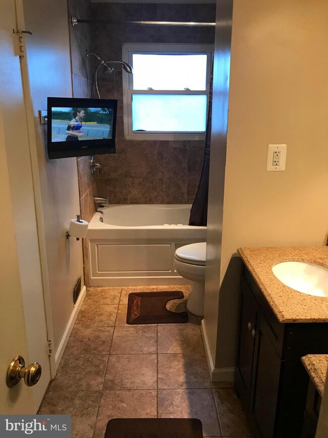 6612 Calmos St, Capitol Heights, MD 20743 - photo 7