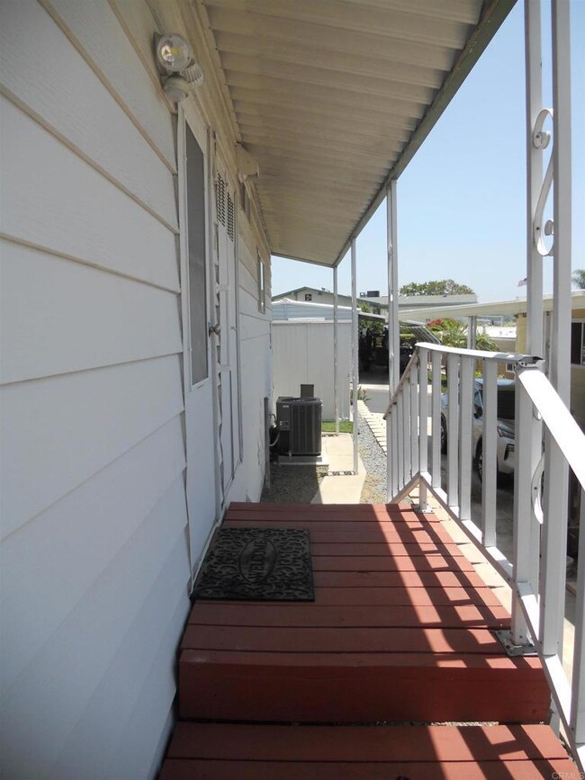 955 Howard Ave unit 40, Escondido, CA 92029 - photo 5