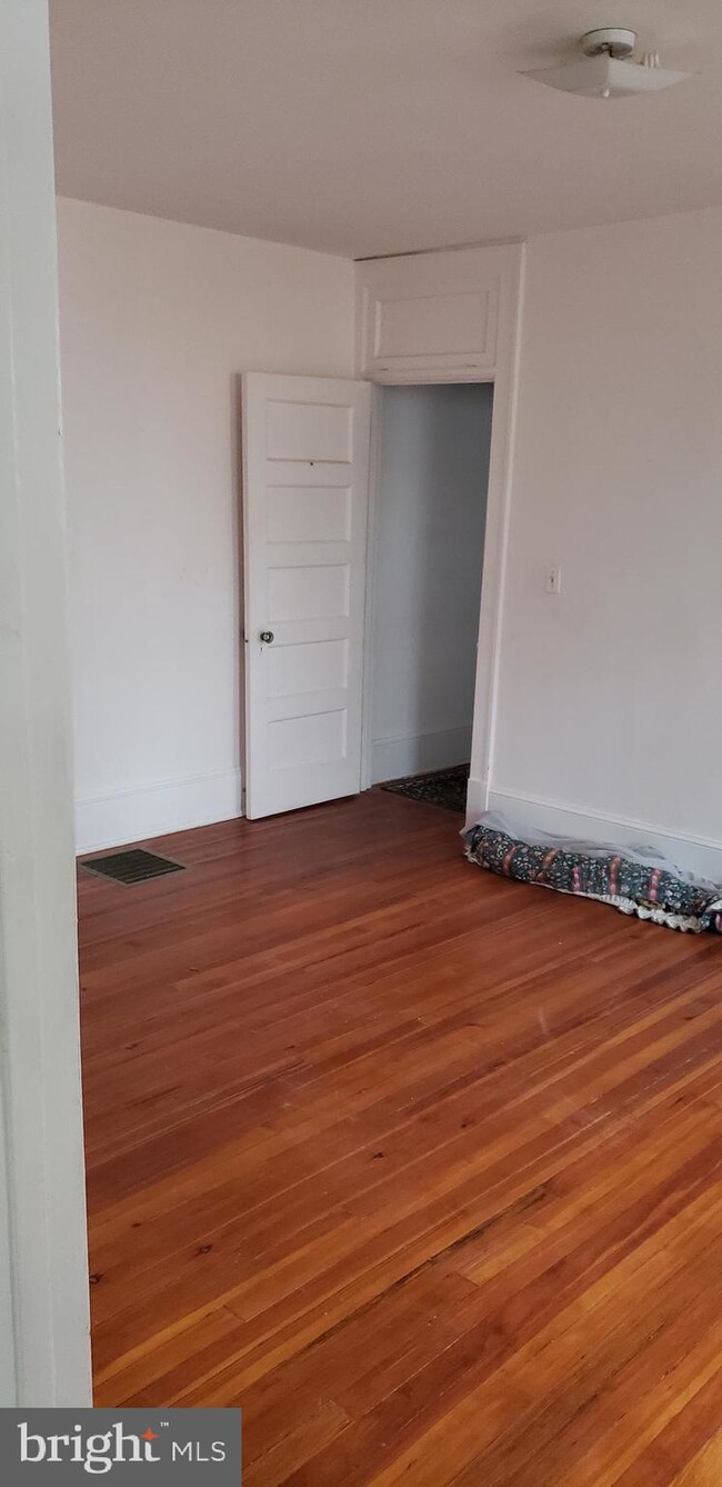 4103 Roland Ave, Baltimore, MD 21211 - photo 3