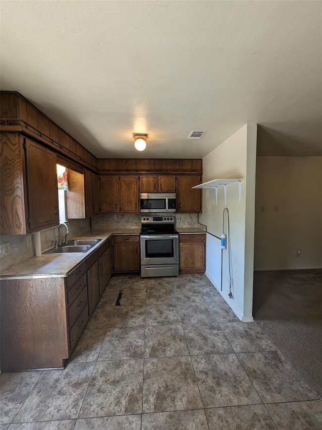 903 N Washburn St, Decatur, TX 76234 - photo 4