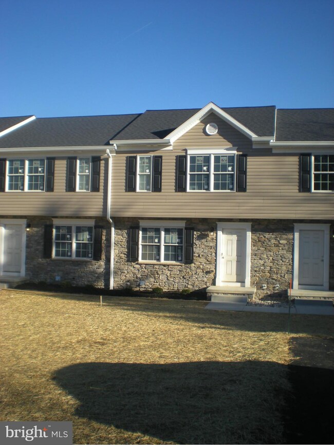 6300 Barnett Ave unit E, Sykesville, MD 21784 - photo 2