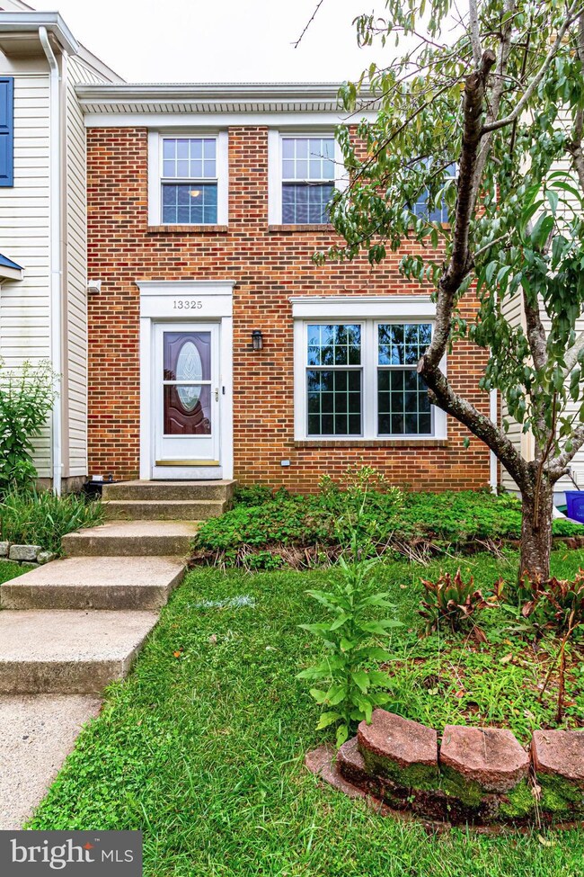 13325 Burkitts Rd, Fairfax, VA 22033 - photo 2