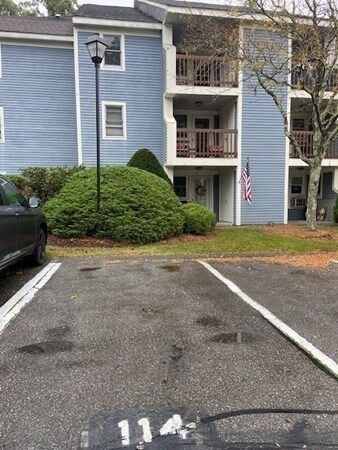 114 Heritage Dr unit 114, Whitinsville, MA 01588 - photo 3