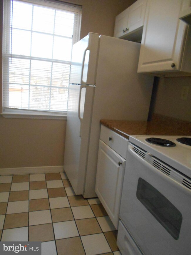 123 2nd St unit 2, Laurel, MD 20707 - photo 4