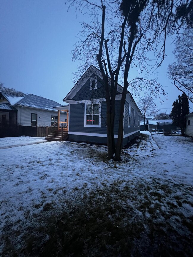 630 3rd Ave E, Kalispell, MT 59901 - photo 2