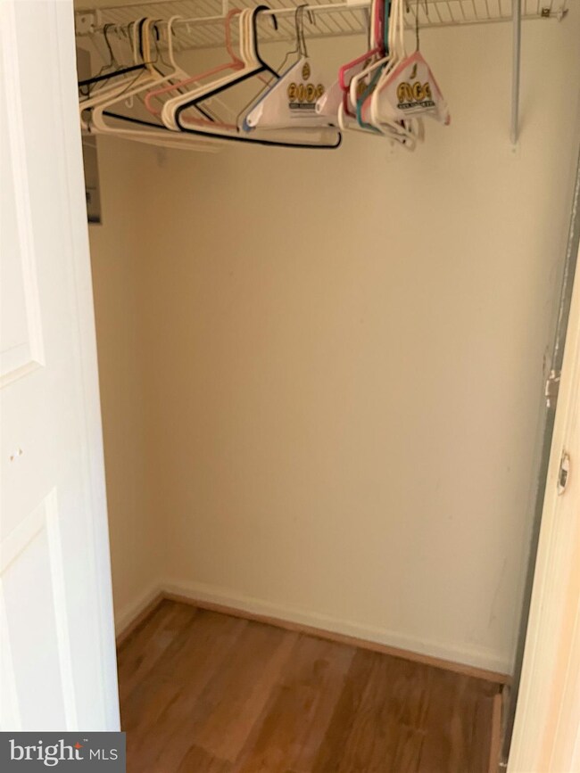 18905 Coral Grove Terrace, Germantown, MD 20874 - photo 7