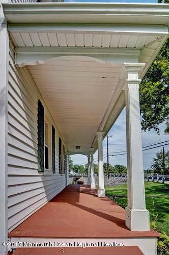 booth porch vert