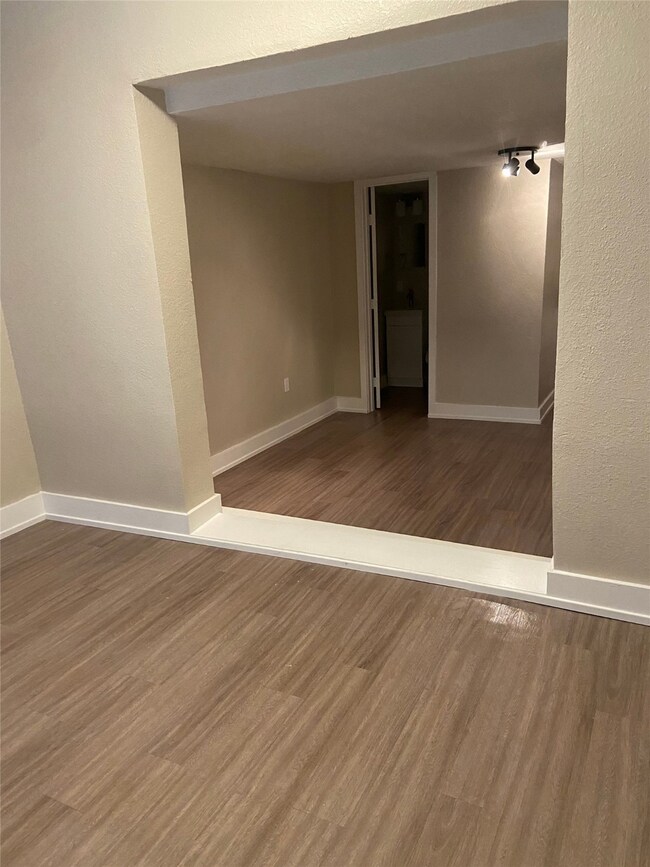 605 Enid St unit 3.5, Houston, TX 77009 - photo 5