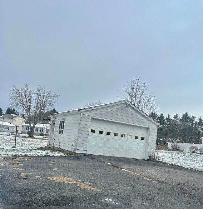 825 W Eschbach Rd, Saint Marys, PA 15857 - photo 5