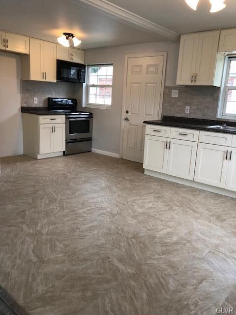 2236 W Greenleaf St, Allentown, PA 18104 - photo 2